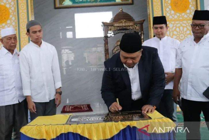 Warga Angkola Selatan Undang Dolly Pasaribu Resmikan Masjid Al Ikhlas