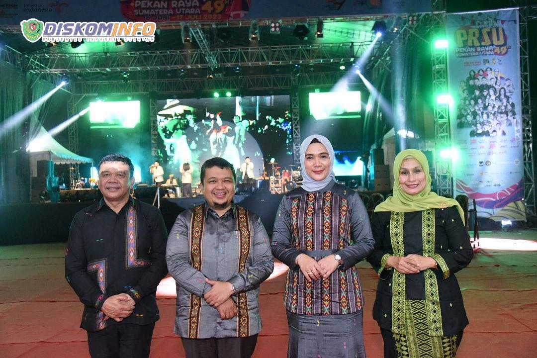 Hadiri Pembukaan PRSU Ke-49, Bupati Dolly : Berikan Layanan Terbaik Bagi Pengunjung Yang Datang ke Paviliun Tapsel 