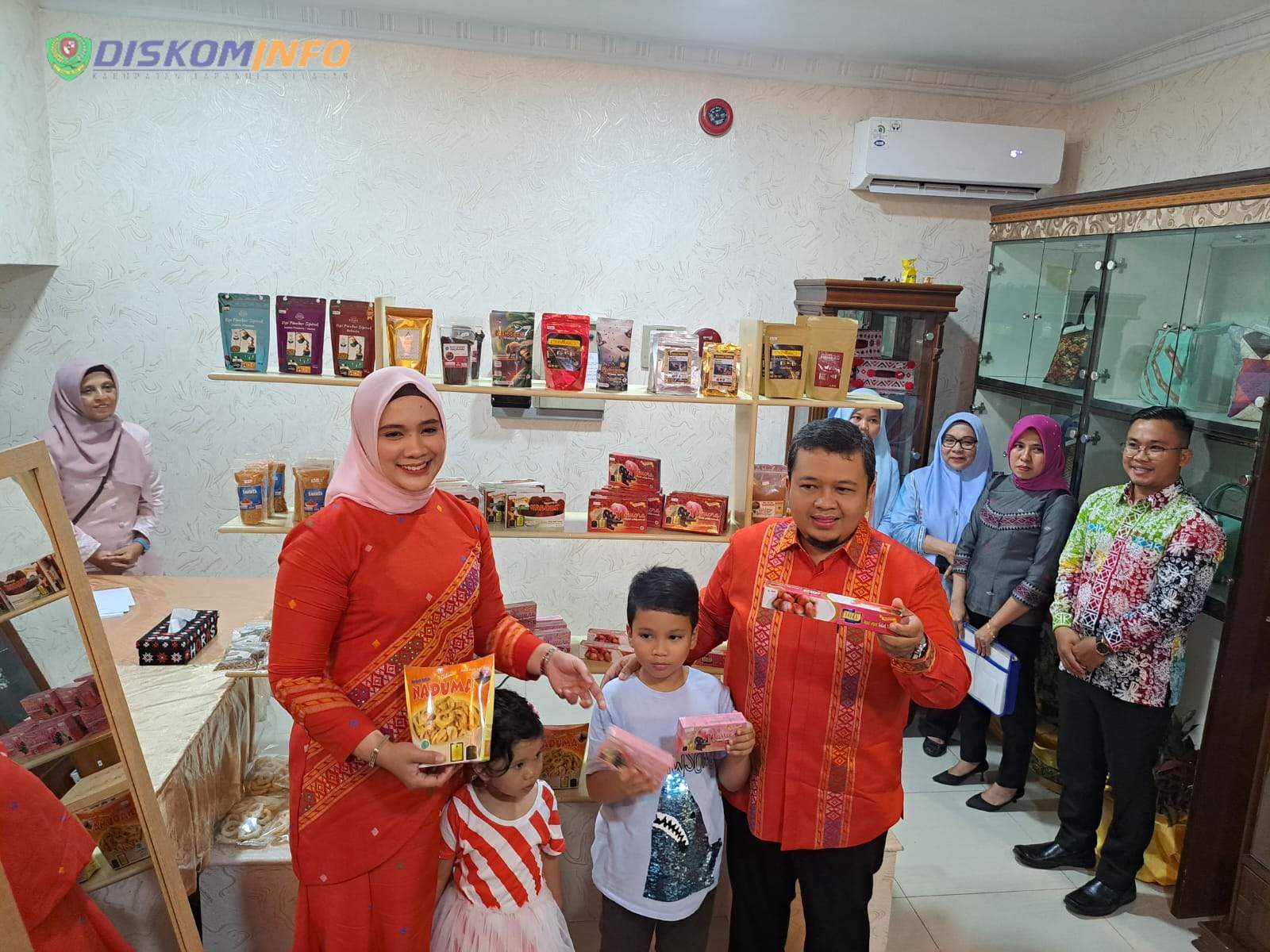 Seminggu Pertama Perhelatan PRSU Ke-49, Stand Paviliun Tapsel Raup Penjualan Di Angka 30 Juta Rupiah