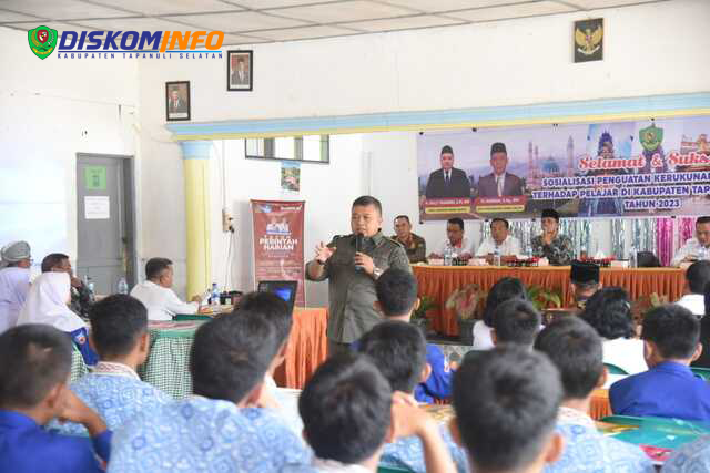 Dolly Pasaribu Ajak Pelajar Tapsel Untuk Perkokoh Toleransi