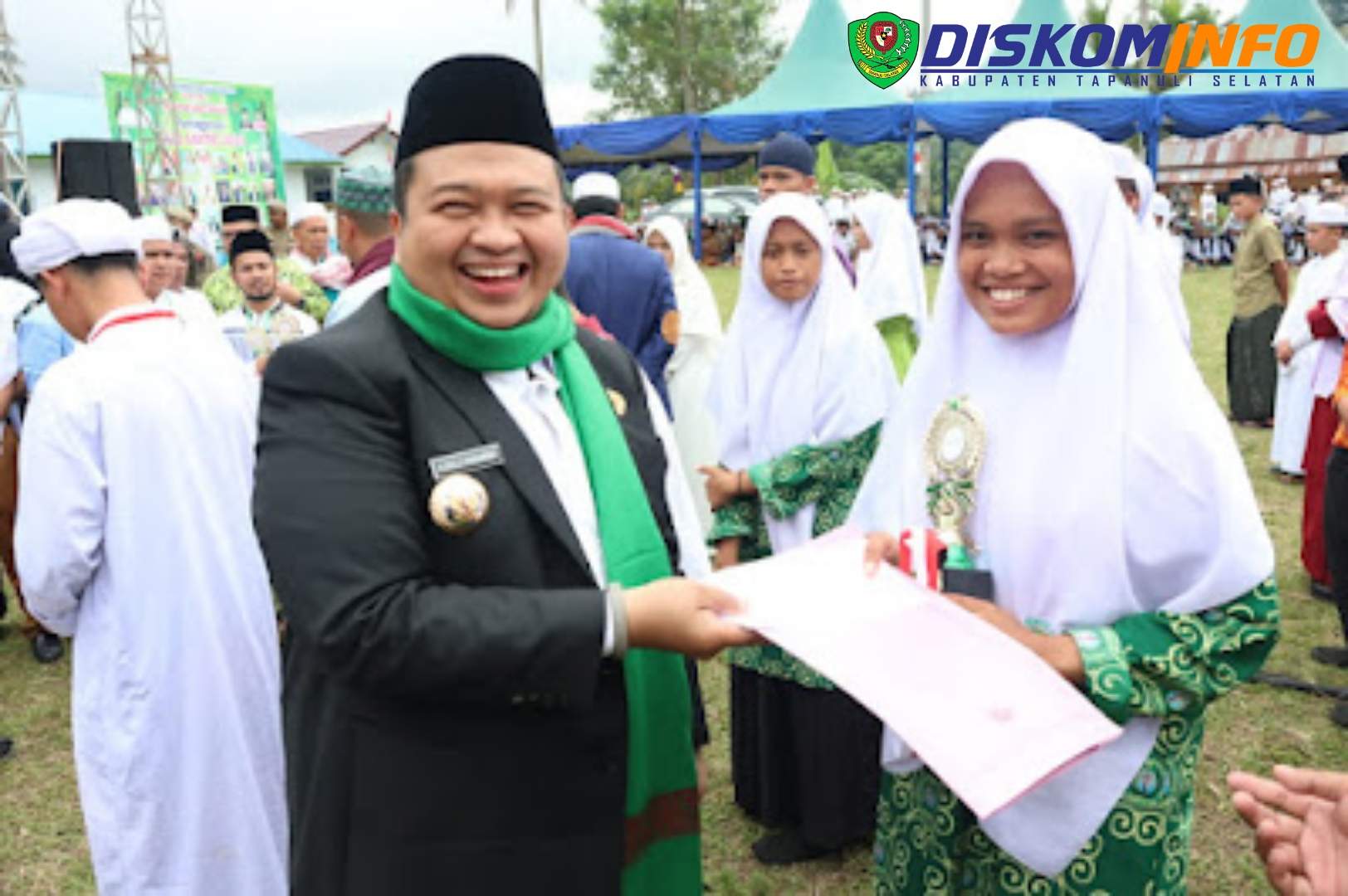 Maknai Hari Santri, Bupati Tapsel : Perkuat Benteng Diri Dengan Ilmu Agama