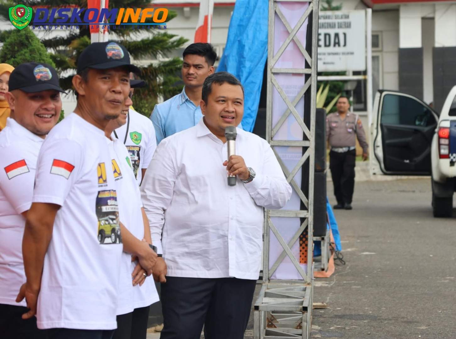 Bupati Tapsel Lepas Peserta Off Road Jelajah Alam Siala Sampagul Extreme Adventure 2023