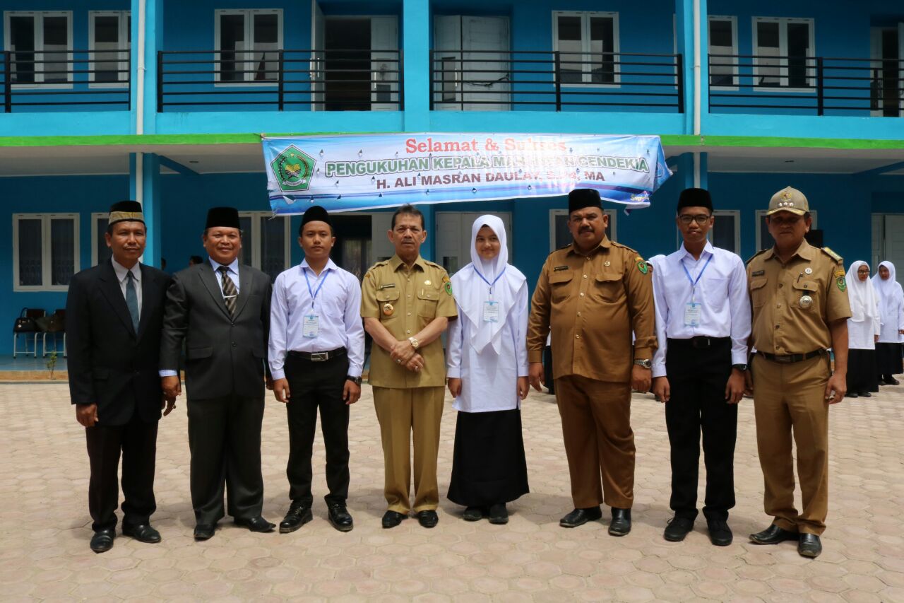 Bupati Tapsel Menghadiri Perdana Proses pembelajaran MAN Insan Cendekia Tapanuli Selatan Tahun Ajaran 2017/2018